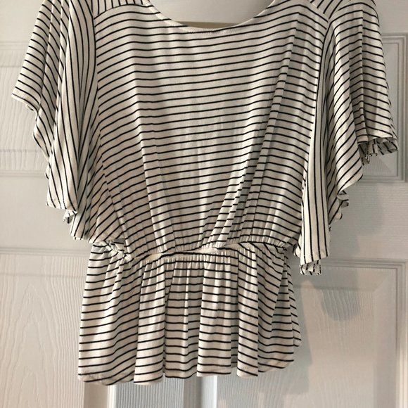 NWT! Adorable Striped Top - Picture 3 of 5